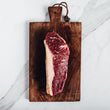 Laden Sie das Bild in den Galerie-Viewer, F1  Wagyu Roastbeef am Stück BMS 6/7

